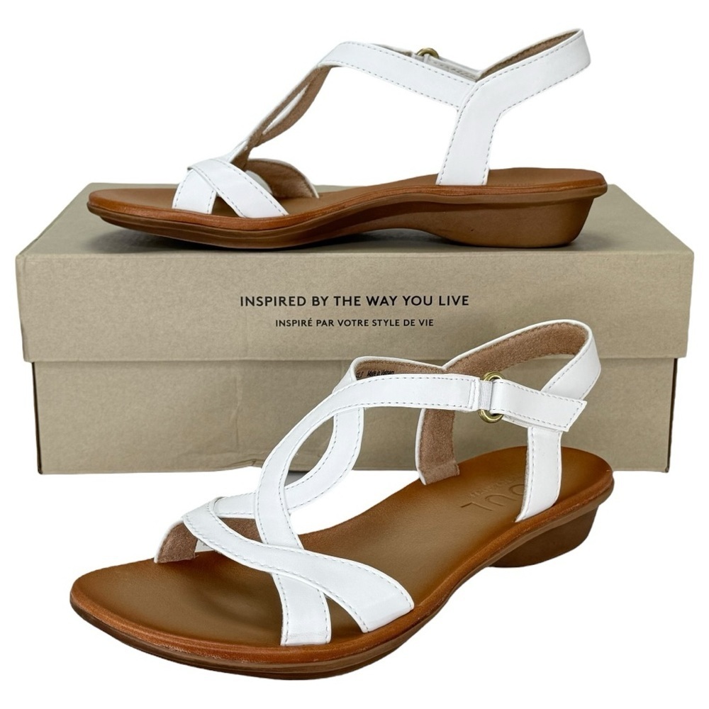 Soul Naturalizer Solo White Faux Leather Womens Sandals Size 6M
